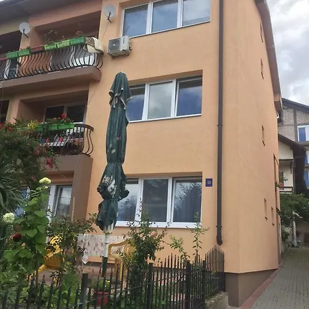 Apartman *